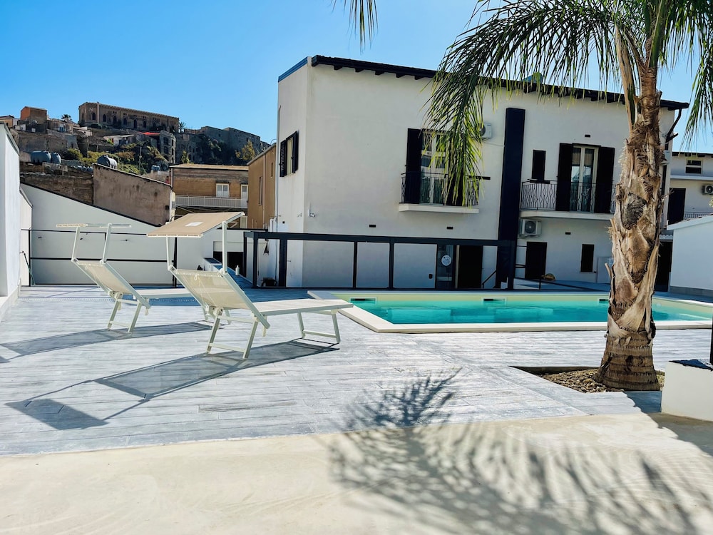 Suite Costa Sicana — 4-Star Luxury Hotel in Siculiana, Italy