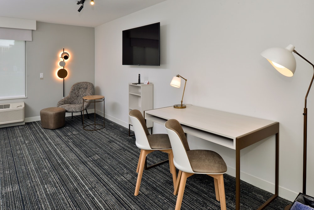 TownePlace Suites by Marriott Asheville Downtown - photo 20