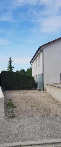 L Atelier — Courtisols