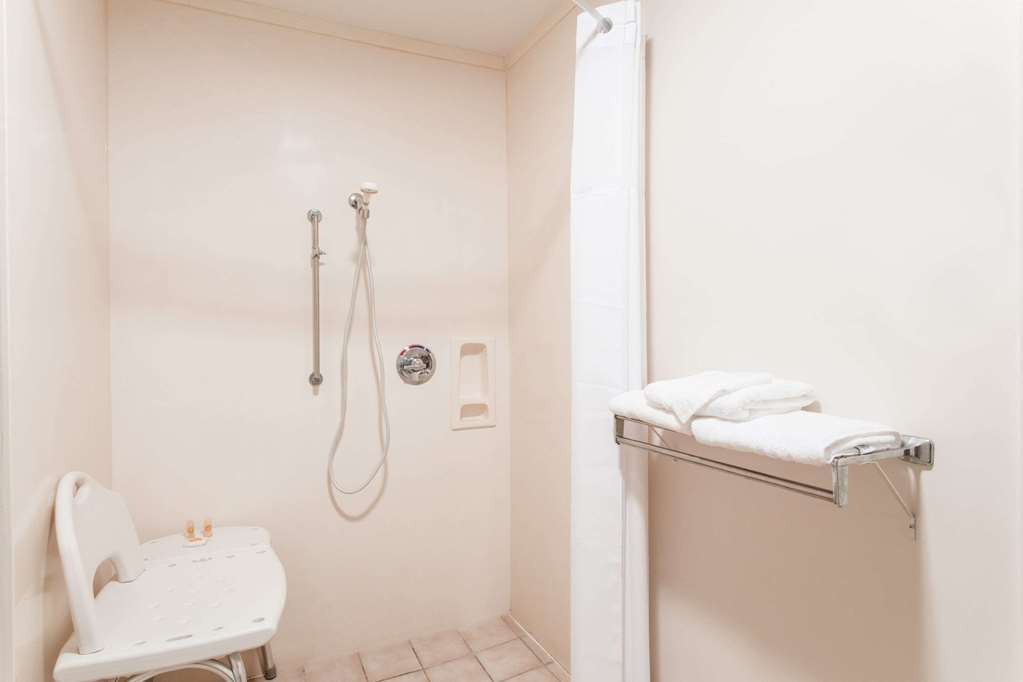 Days Inn by Wyndham Picayune - photo 9