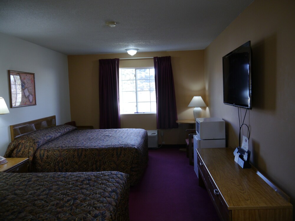 Westwood Inn Suites Kimball - photo 5