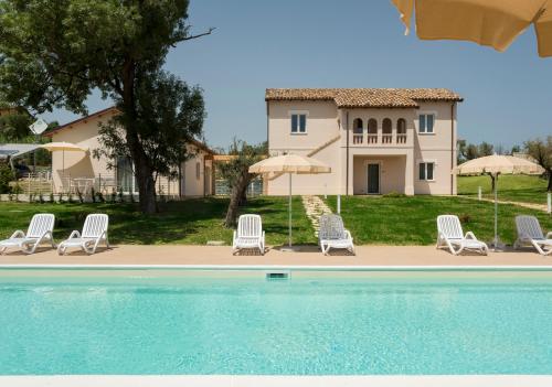Villa Milli — 4-Star Luxury Hotel in Notaresco, Italy