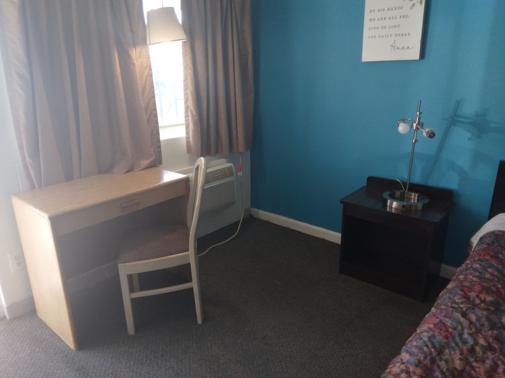 Capri Motel - photo 27