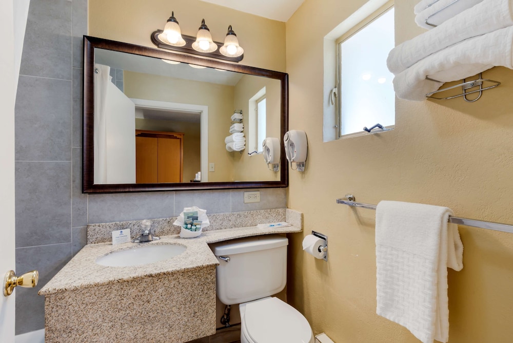 Turquoise Inn & Suites - photo 28