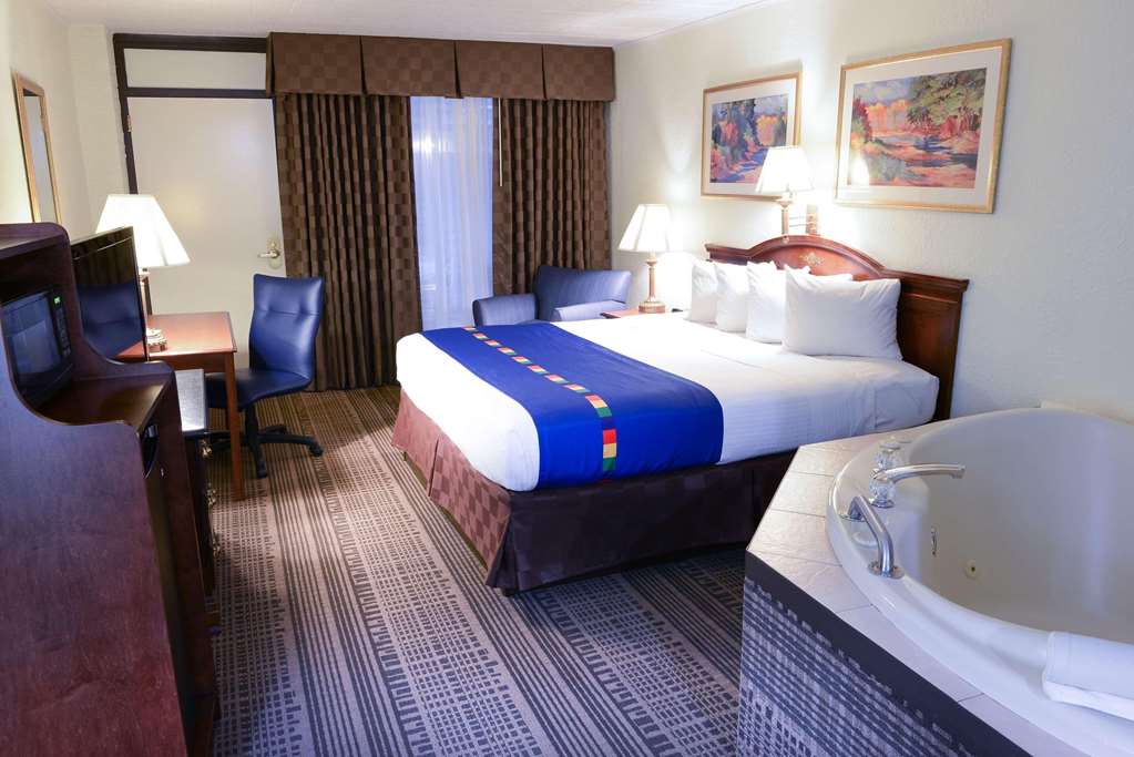 Park Inn by Radisson Sharon - photo 10