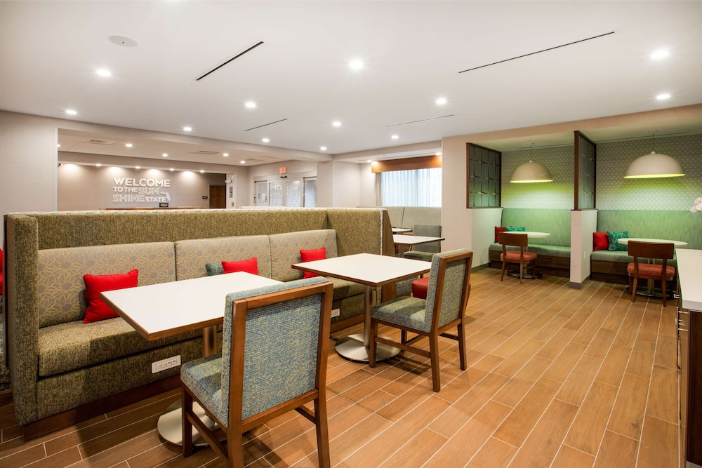 Hampton Inn & Suites North Port - photo 2