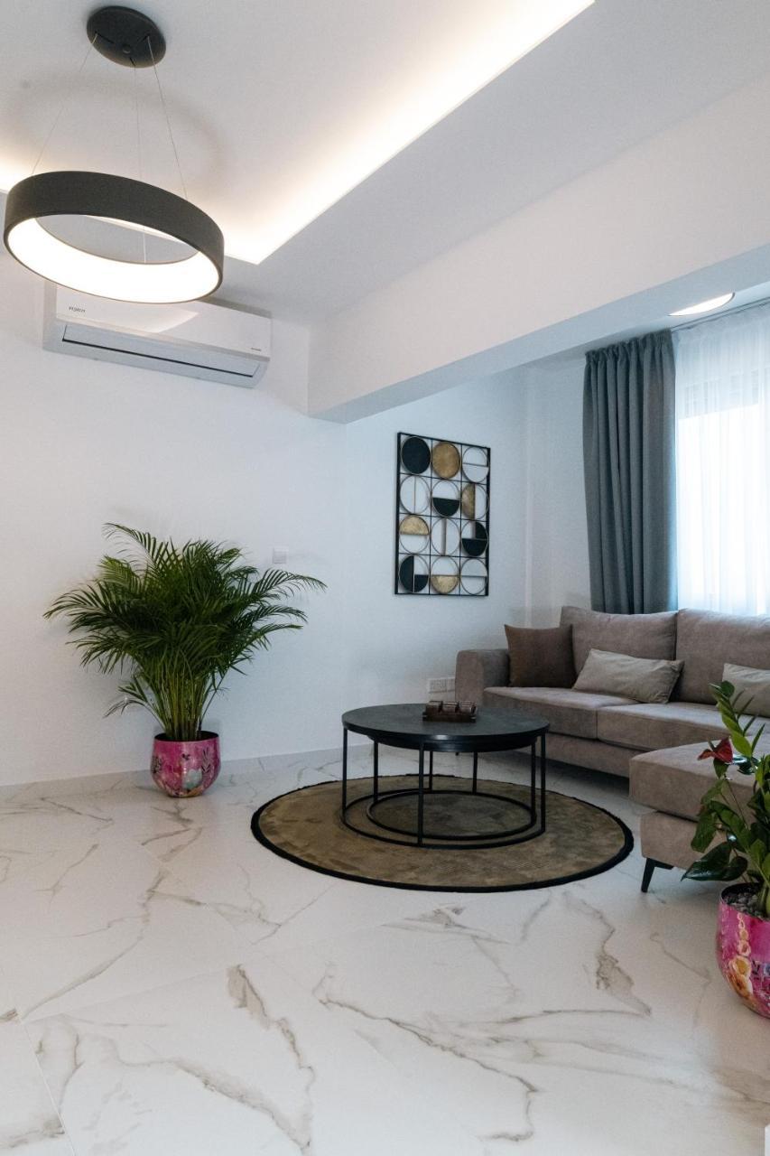 Kozakos Residence