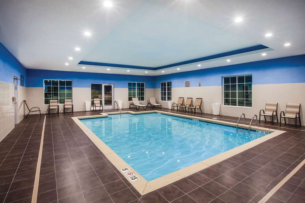 La Quinta Inn & Suites by Wyndham Owasso - photo 7
