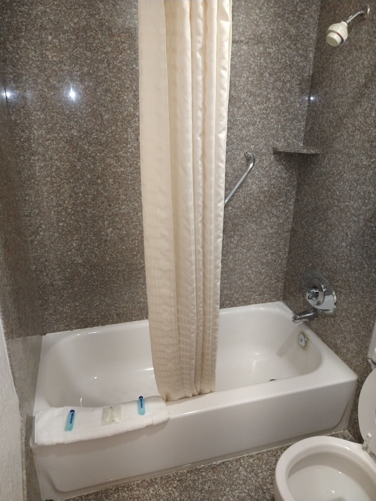 A Victory Inn & Suites Phoenix North - photo 17