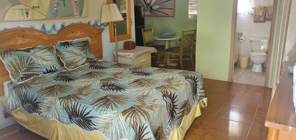 Conty's Motel - photo 27
