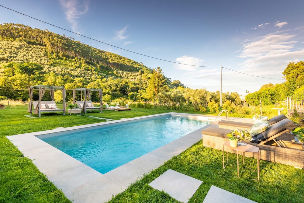 Villa Ester in Capannori — 4-Star Luxury Hotel in Capannori, Italy