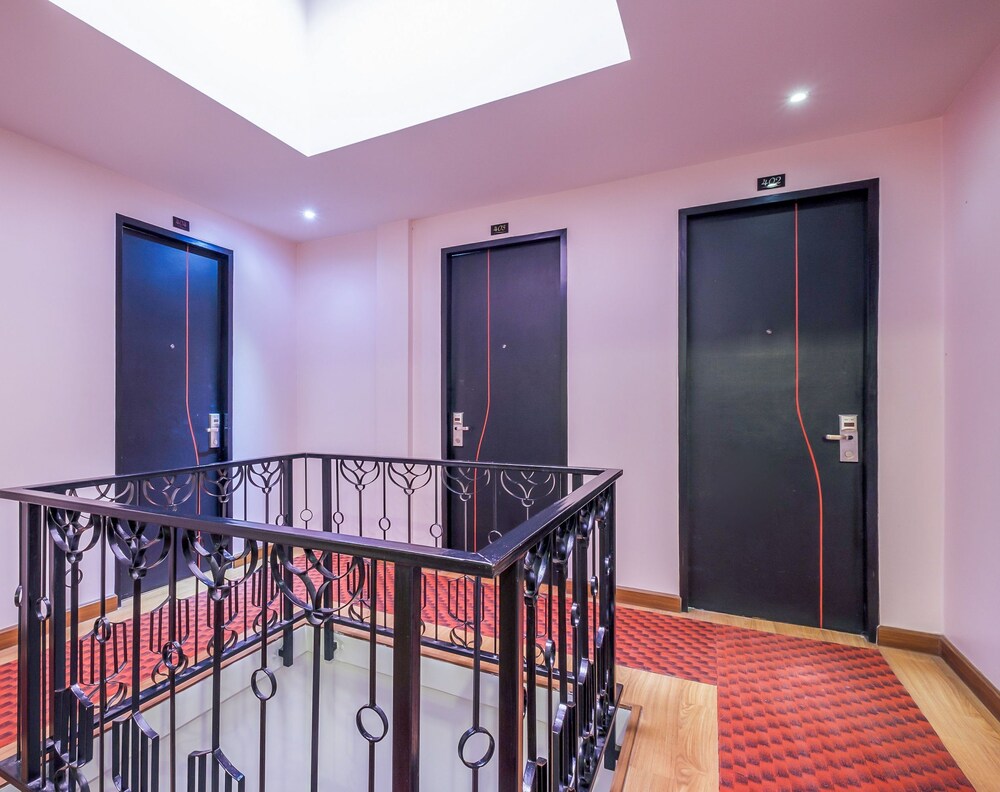 ZEN Rooms Basic Glitz Bangkok Hotel - last minute hotel in Bangkok