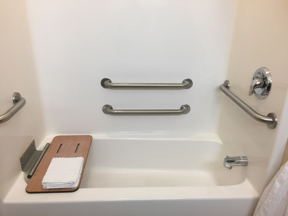 Cobblestone Suites Ripon - photo 28