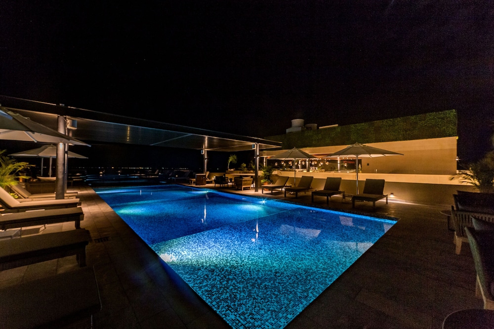 Rooftop pool