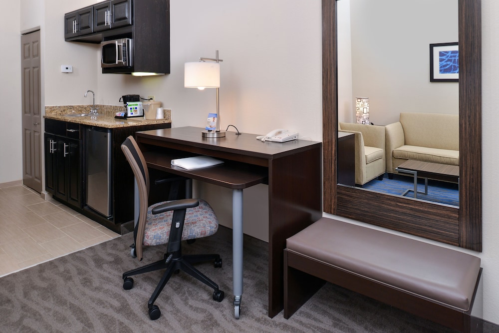 Holiday Inn Express St. Louis West O'Fallon by IHG - photo 18