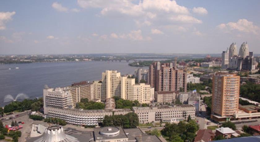 Staybridge Mini Hotel In Most City Panoramic River View in Dnipro, Ukraine