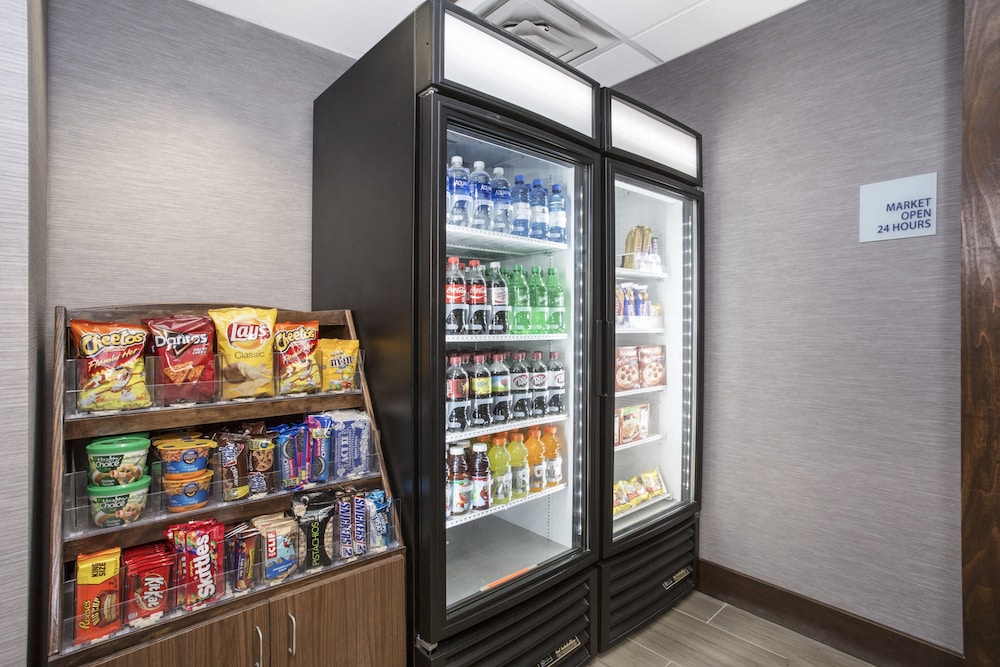 Holiday Inn Express Kansas City at the Legends by IHG - photo 21