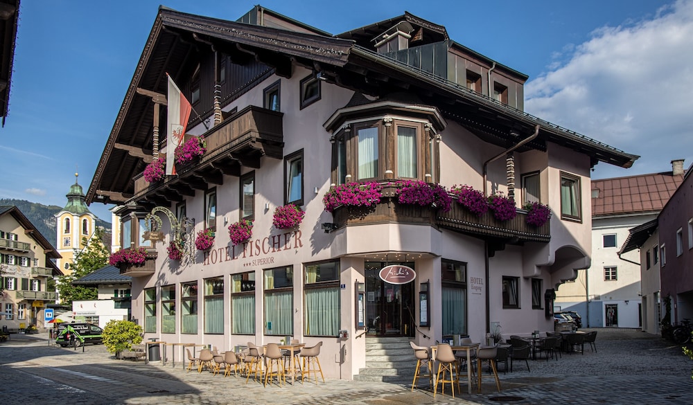Hotel Fischer — hotel in Sankt Johann In Tirol