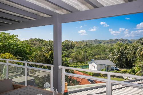 Villa Gosier T3 Vue Nature Romantique — 4-Star Luxury Hotel in Le Gosier, Guadeloupe