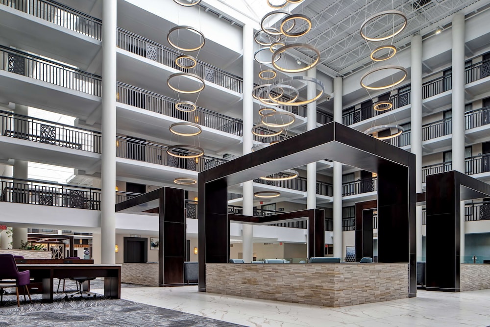 Embassy Suites Syracuse - photo 11