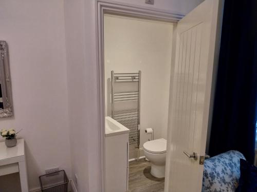 21 Prince of Wales Terrace 2 bed ground floor flat