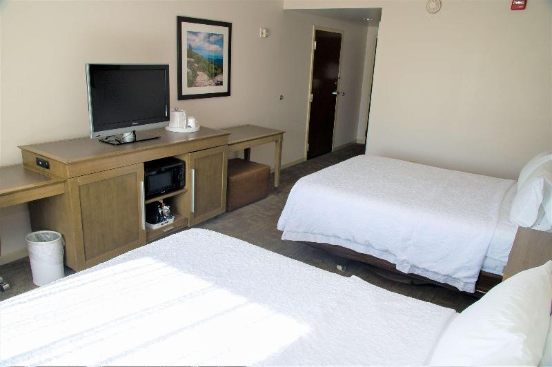Hampton Inn Lewisburg - photo 41