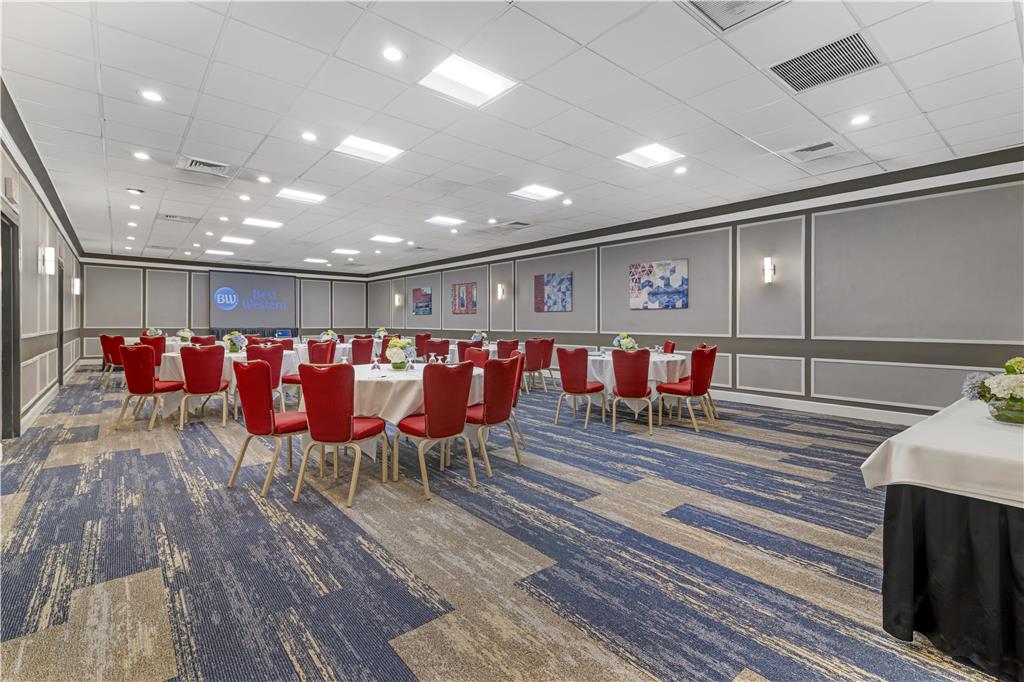 Best Western Royal Plaza Hotel & Trade Center - photo 80
