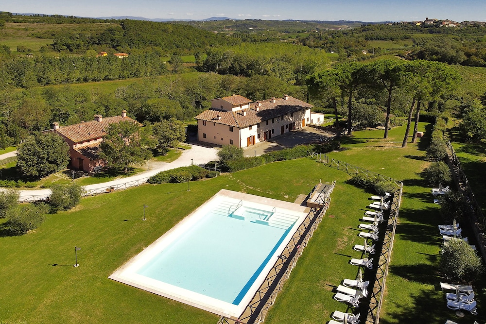 Francigena 4 in Castelfiorentino, Italy