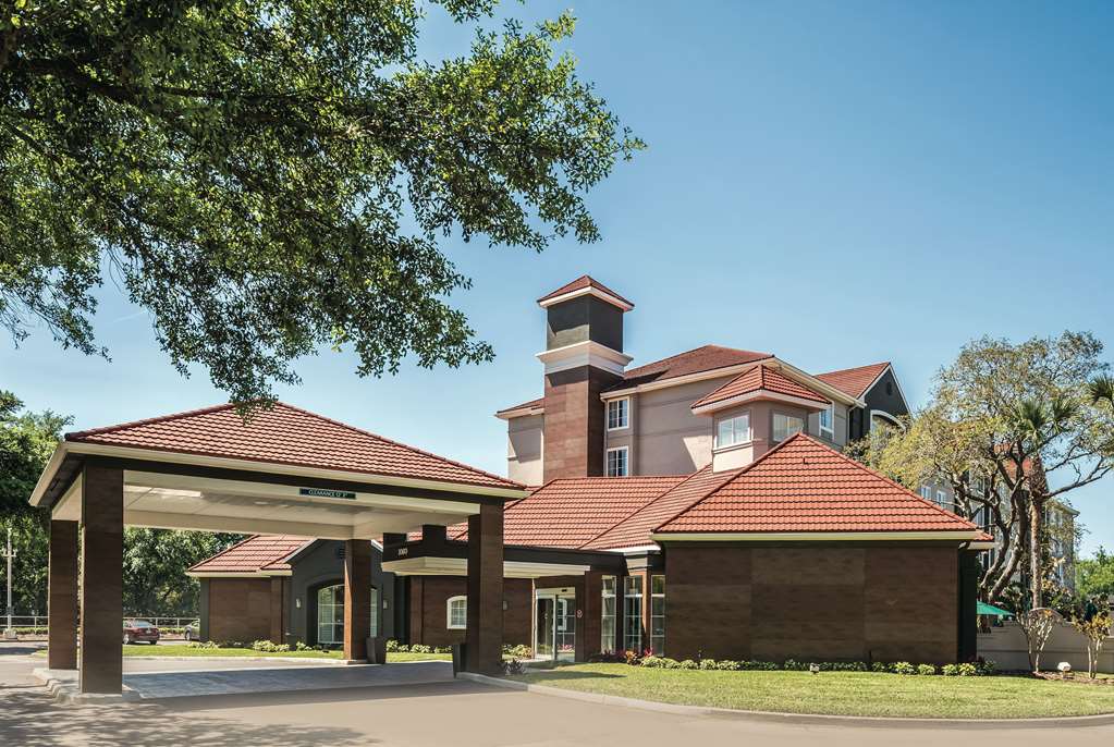 La Quinta Inn & Suites by Wyndham Orlando Lake Mary - photo 5