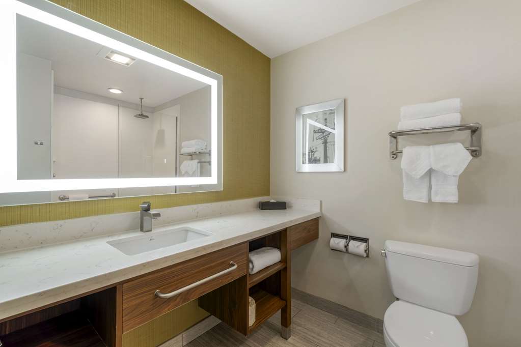 Best Western Plus Gardena Inn & Suites - photo 33