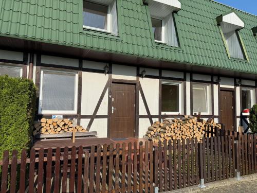 Dom nad morzem w Pleśnej — hotel in Plesna
