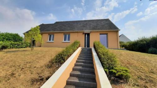 Pavillon individuel plain pied avec terrasse et parking — hotel in Saint-Vigor-Le-Grand