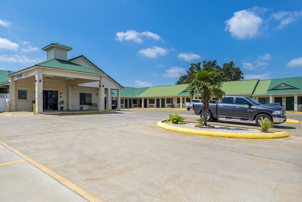 OYO Hotel Yoakum West - photo 45