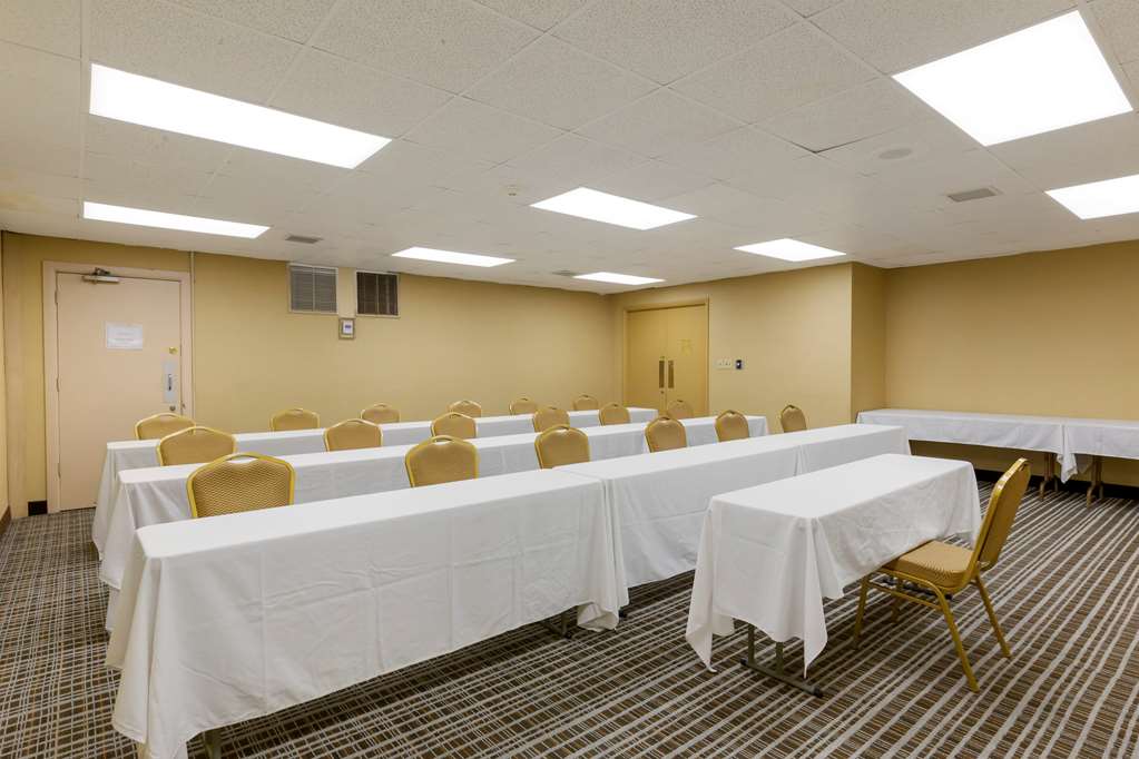 Quality Inn & Suites Greensboro High Point - photo 36
