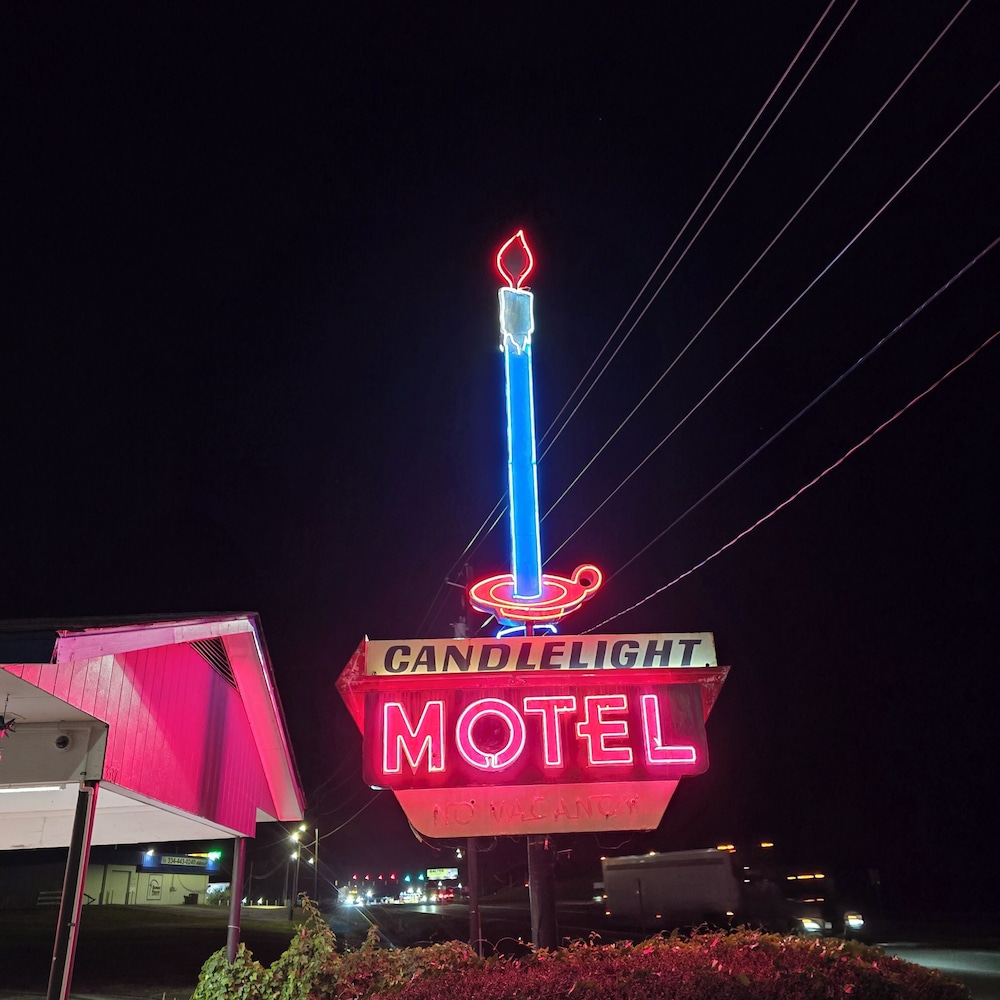 Candle Light Motel — Ozark