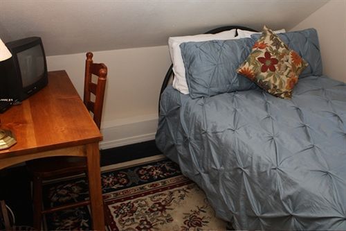 The Historic Brook Forest Inn - photo 9