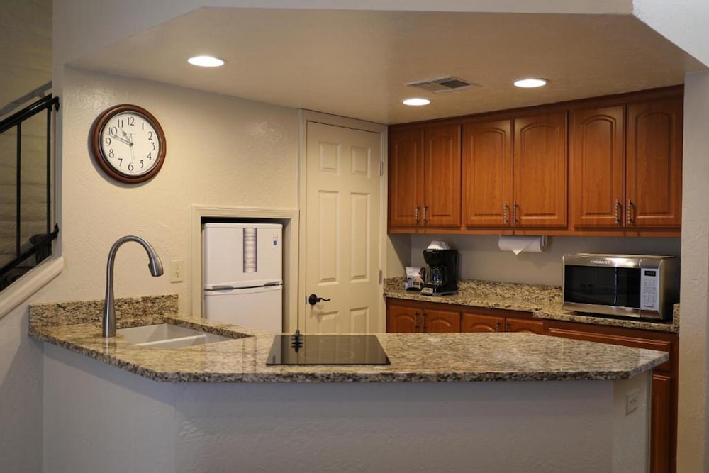Scottsdale Camelback Resort VRHost - photo 14