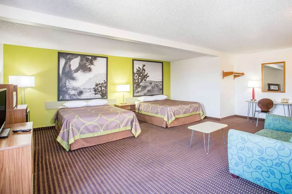 Super 8 by Wyndham Kingman - photo 13