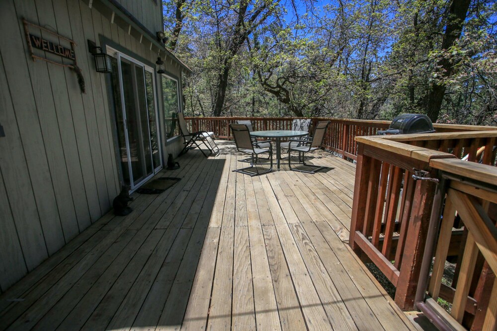 Little Swiss Inn - photo 45