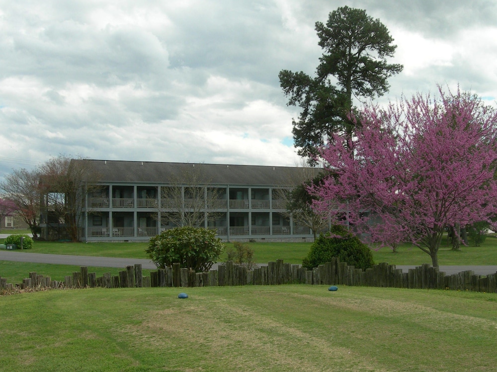 Baneberry Golf and Resort - photo 20