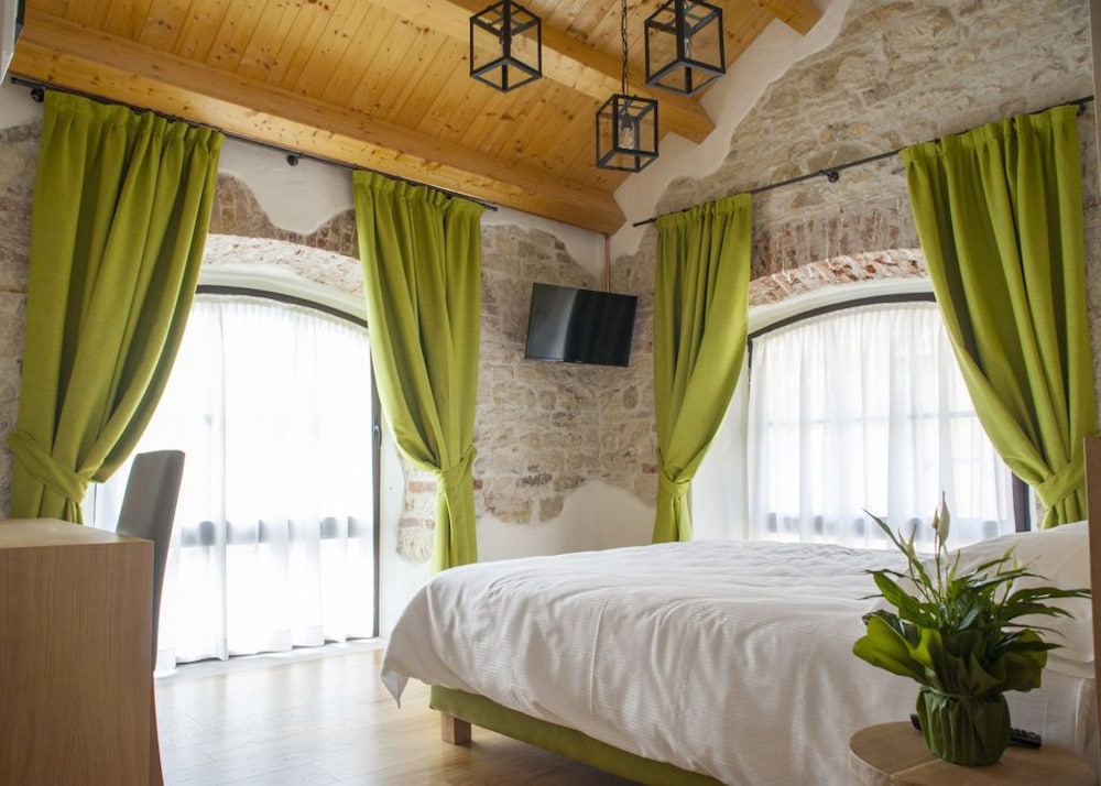 Nuova filanda rooms and more — hotel in Valdobbiadene