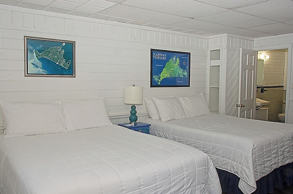 Vineyard Harbor Motel Private Beach - photo 272