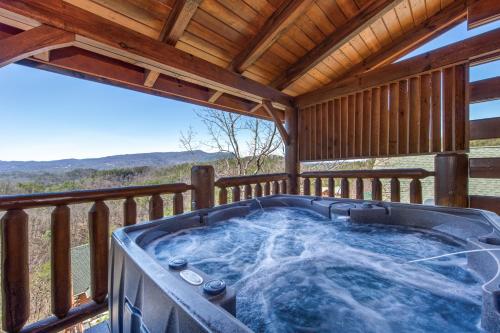 Royal Vista Lodge — 5-Star Luxury Hotel in Sevierville, United States