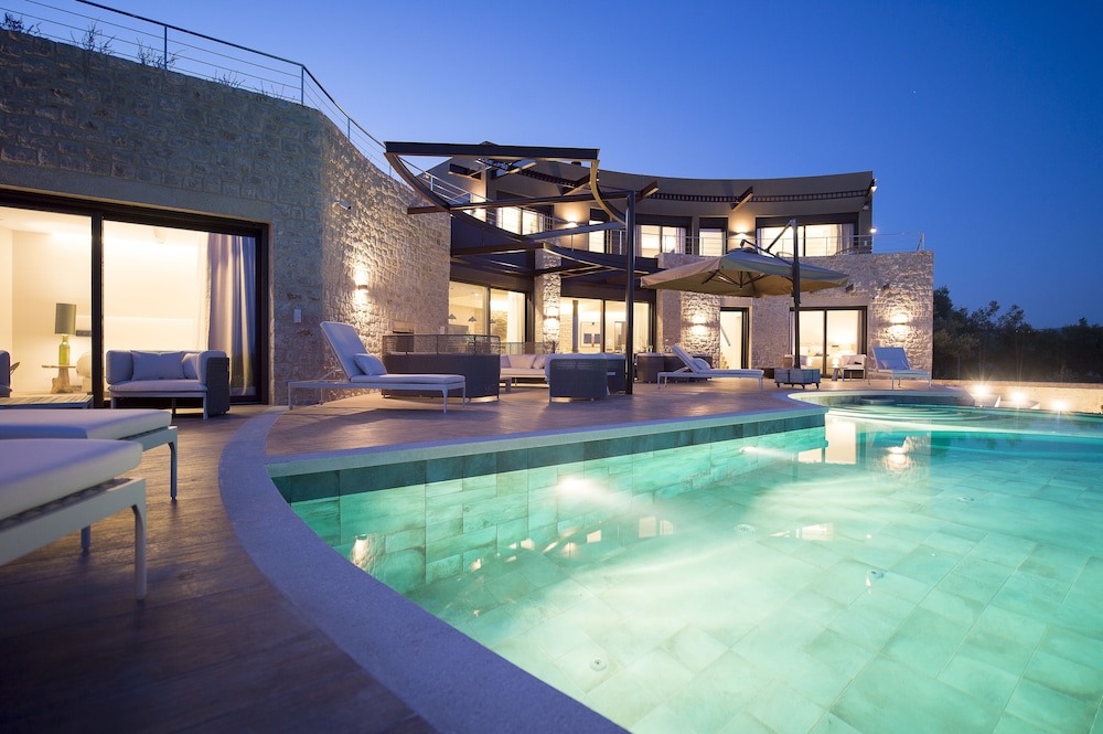Luxury Villa The Olive Retreat — 4-Star Luxury Hotel in Pylos, Greece
