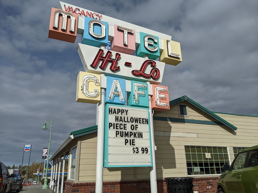Hi Lo Motel Cafe and RV Park - photo 50