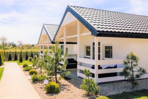 Nadmorska Przystan Apartamenty Basen Sala Zabaw Rowery Animacje — 4-Star Luxury Hotel in Ustka, Poland