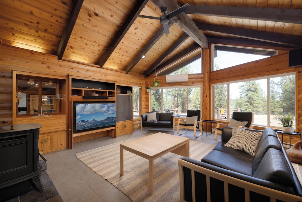 High end Cabin 3BR 30min to Hoodoo Ski — 4-Star Luxury Hotel in Sisters, United States