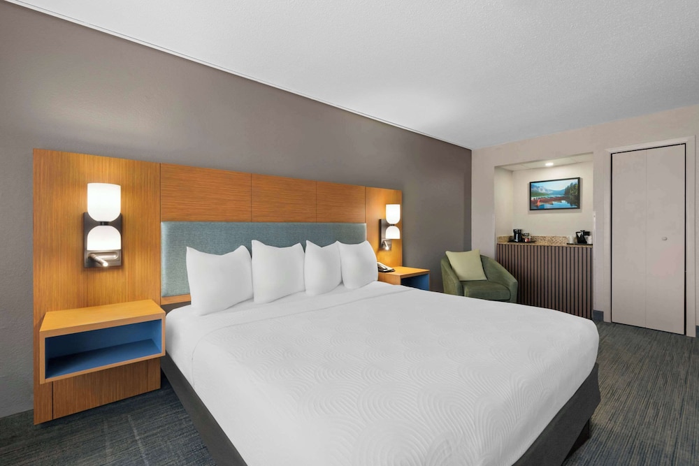 Country Inn & Suites by Radisson Coon Rapids MN - photo 29
