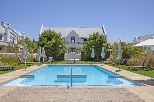 Winelands Golf Lodges 17 — 4-Star Luxury Hotel in Stellenbosch, South Africa