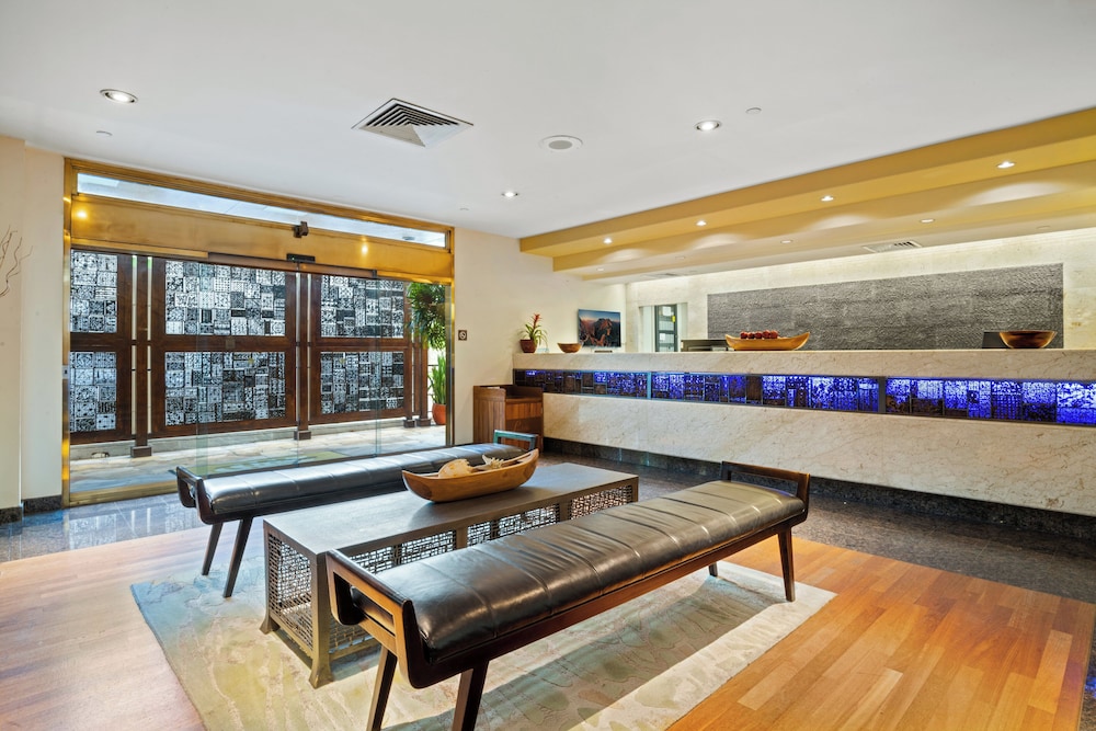 Luana Waikiki Hotel & Suites - photo 16
